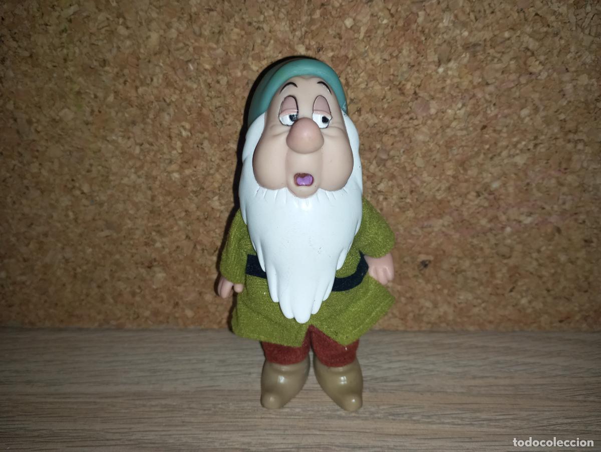 Mu&ntilde;ecas modernas: Mu&ntilde;eco Enanito de Blancanieves Dormil&oacute;n Simba Disney - Foto 1
