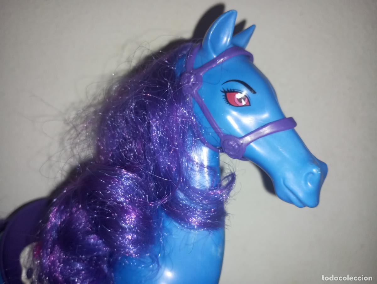 Mu&ntilde;ecas modernas: caballo de mu&ntilde;eca monster high directora decapitada - Foto 2