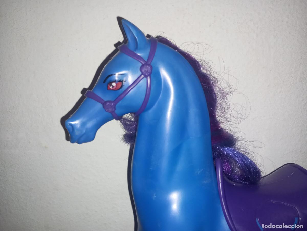 Mu&ntilde;ecas modernas: caballo de mu&ntilde;eca monster high directora decapitada - Foto 10