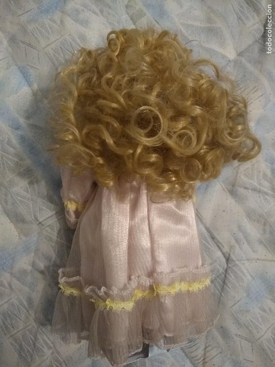 Mu&ntilde;ecas modernas: Mu&ntilde;eca de porcelana de 30 cms de altura. - Foto 2