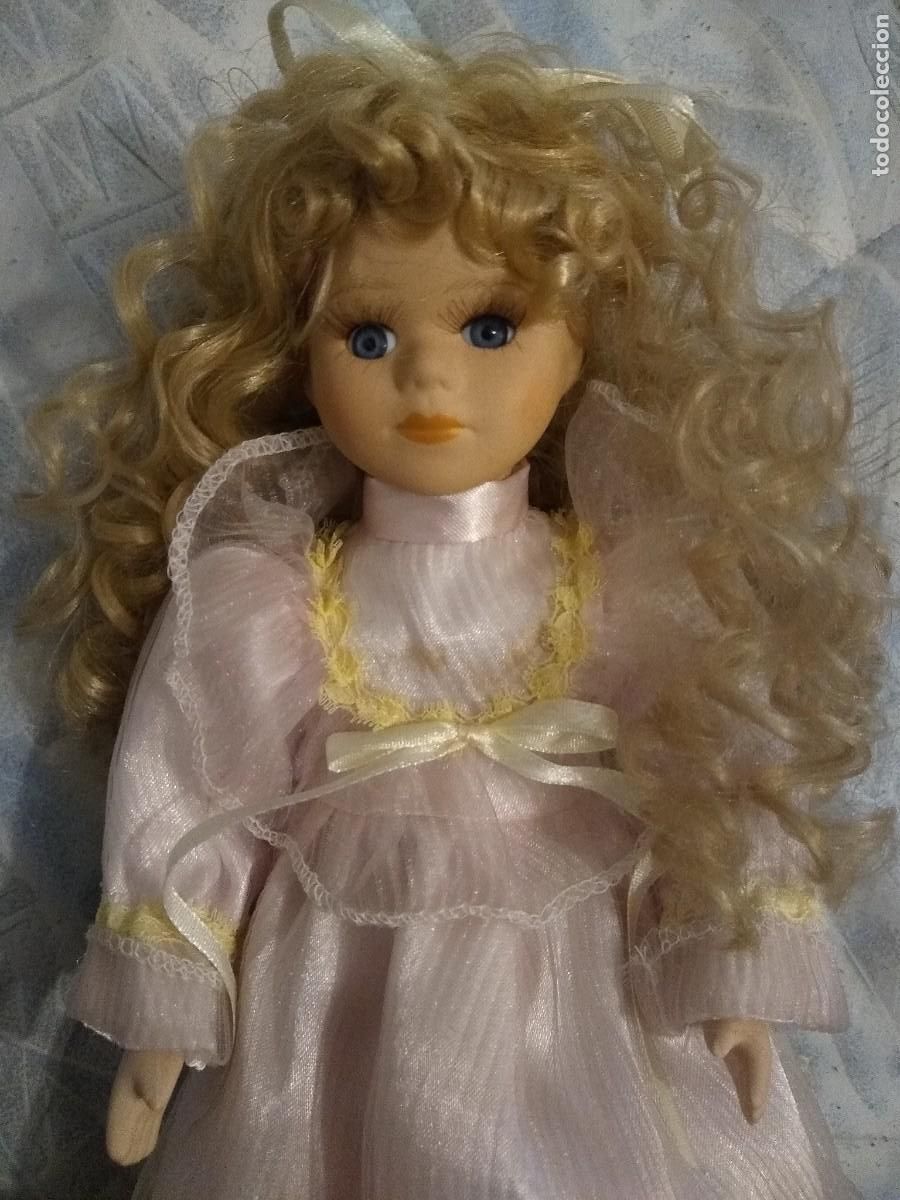 Mu&ntilde;ecas modernas: Mu&ntilde;eca de porcelana de 30 cms de altura. - Foto 5