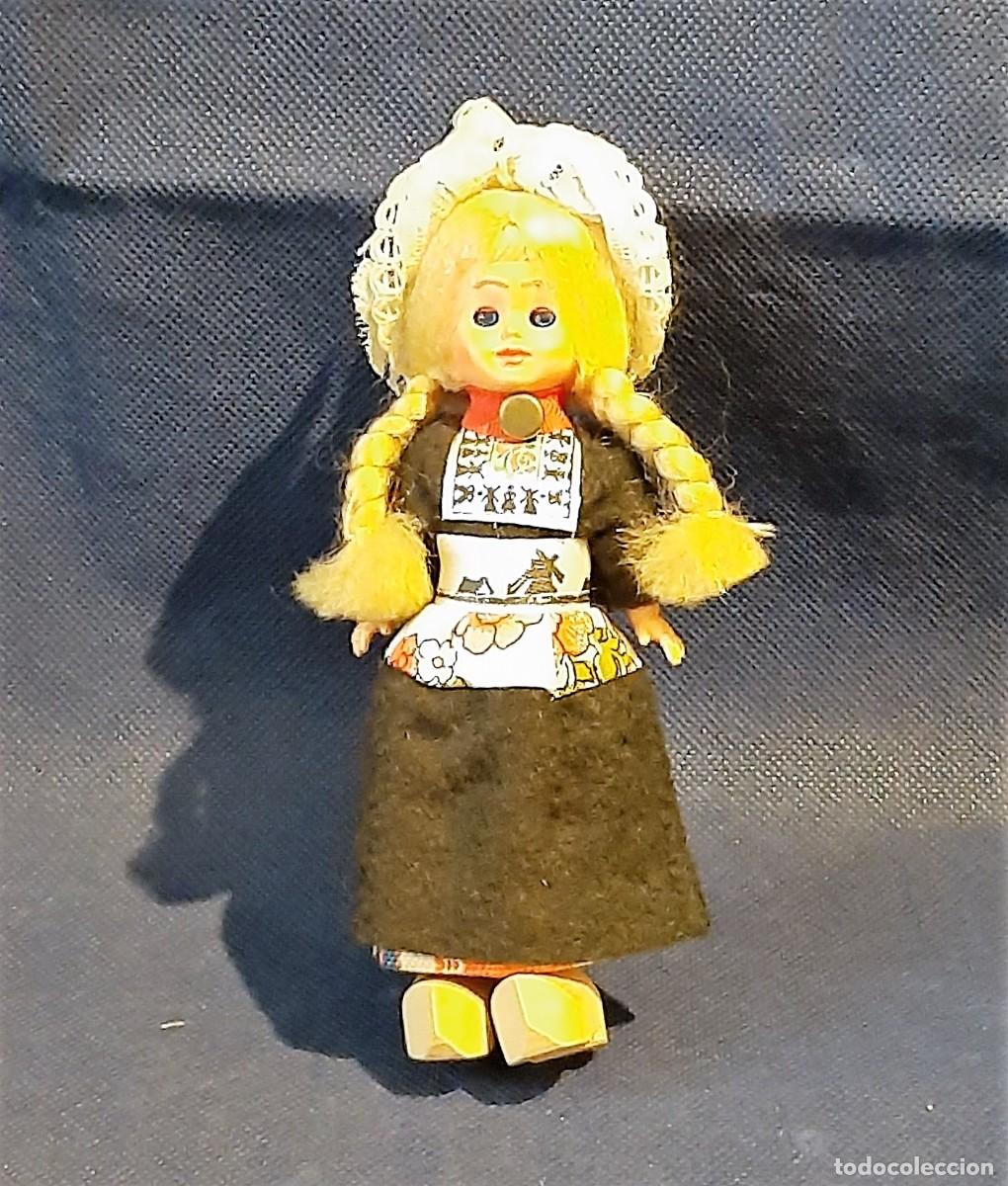 Mu&ntilde;ecas modernas: Mu&ntilde;eca vintage holandesa - Foto 1