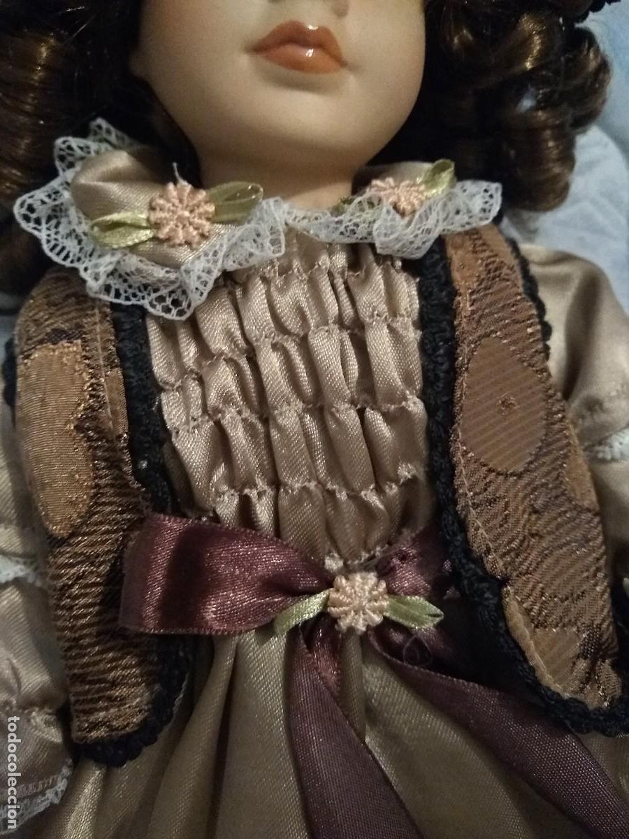 Mu&ntilde;ecas modernas: Mu&ntilde;eca de porcelana de 40 cms de altura. - Foto 3