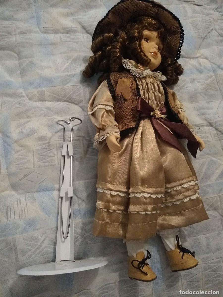 Mu&ntilde;ecas modernas: Mu&ntilde;eca de porcelana de 40 cms de altura. - Foto 11
