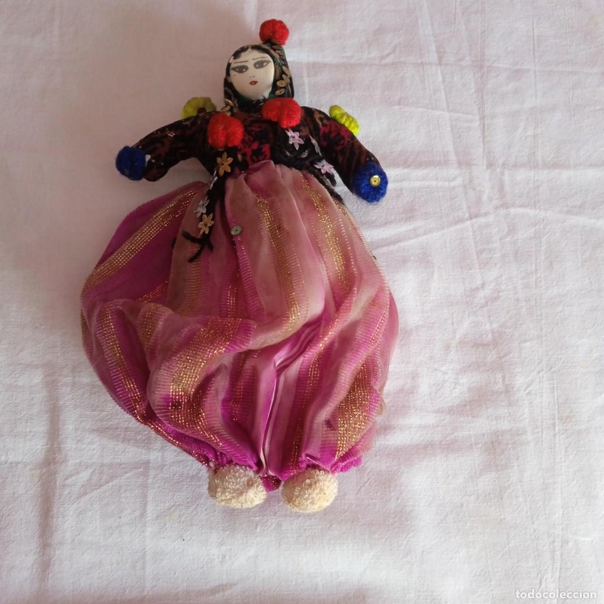 Mu&ntilde;ecas modernas: MU&Ntilde;ECA TIPICA BULGARIA?? - Foto 3