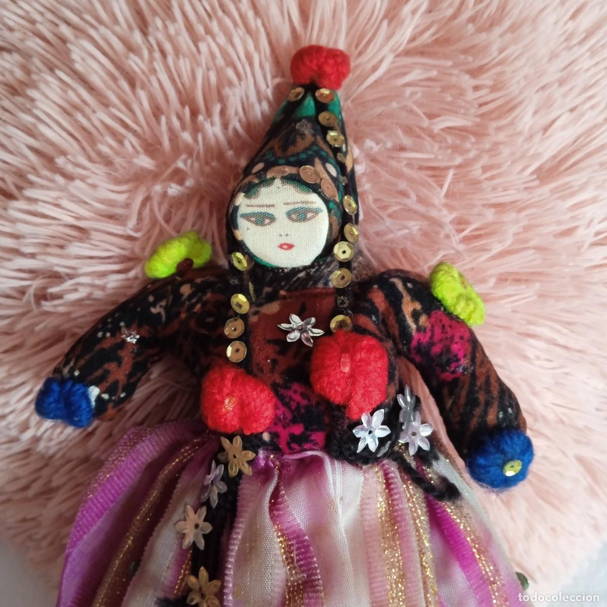Mu&ntilde;ecas modernas: MU&Ntilde;ECA TIPICA BULGARIA?? - Foto 4