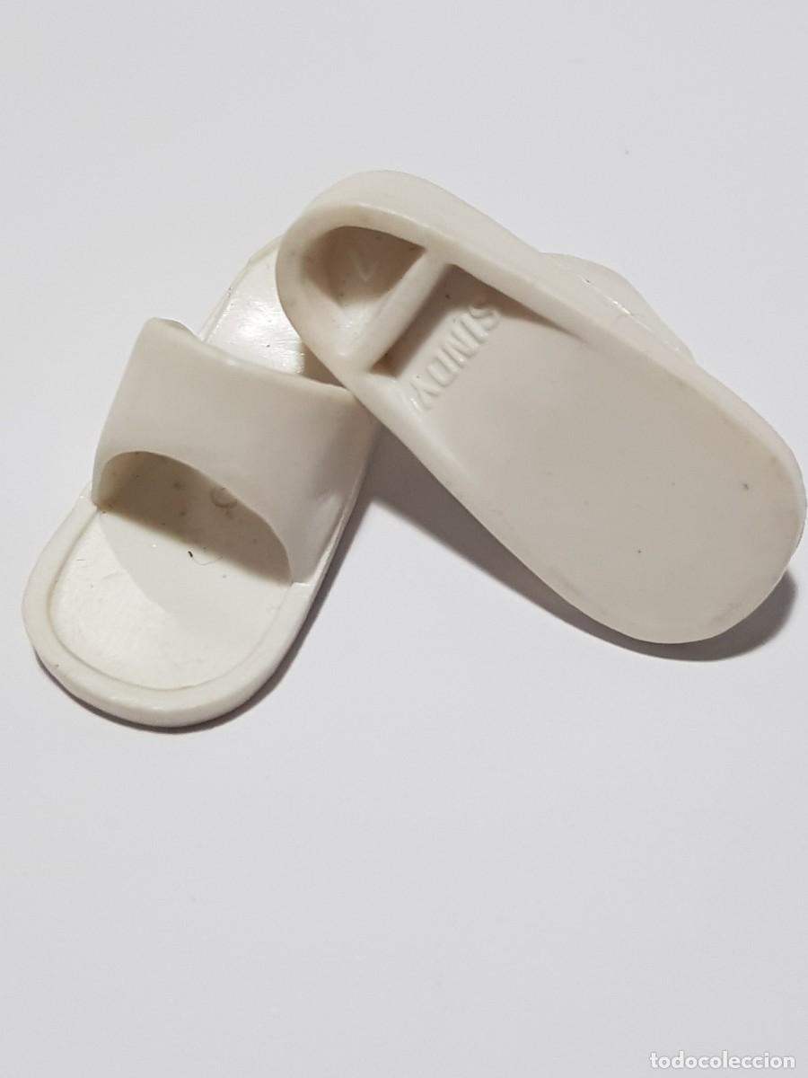 Mu&ntilde;ecas modernas: Zapatos Sindy vintage - Foto 2