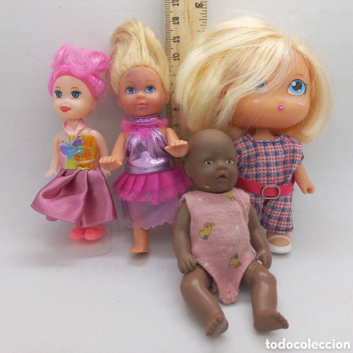 Mu&ntilde;ecas modernas: Lote de 4 mu&ntilde;ecas peque&ntilde;as - Foto 2