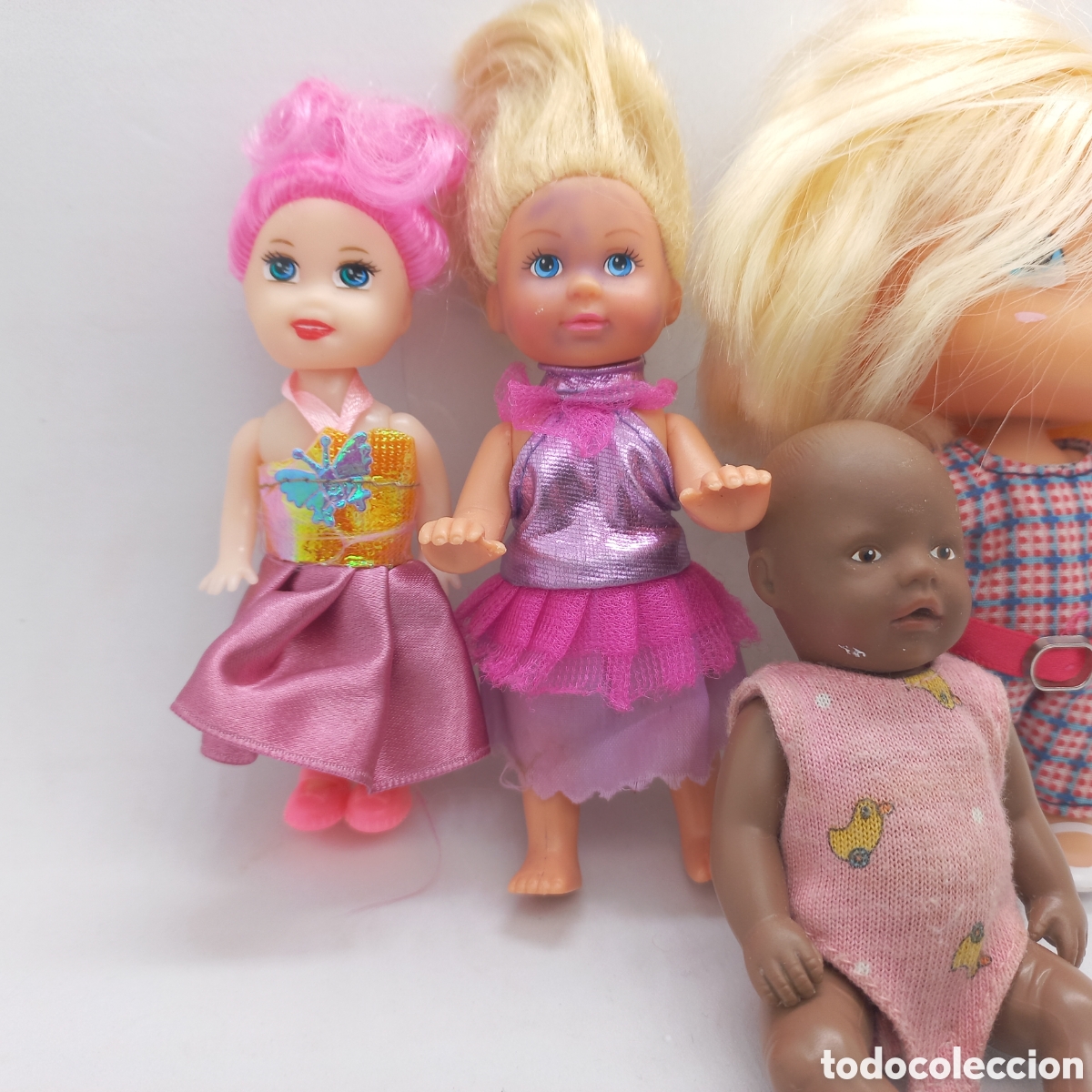 Mu&ntilde;ecas modernas: Lote de 4 mu&ntilde;ecas peque&ntilde;as - Foto 3
