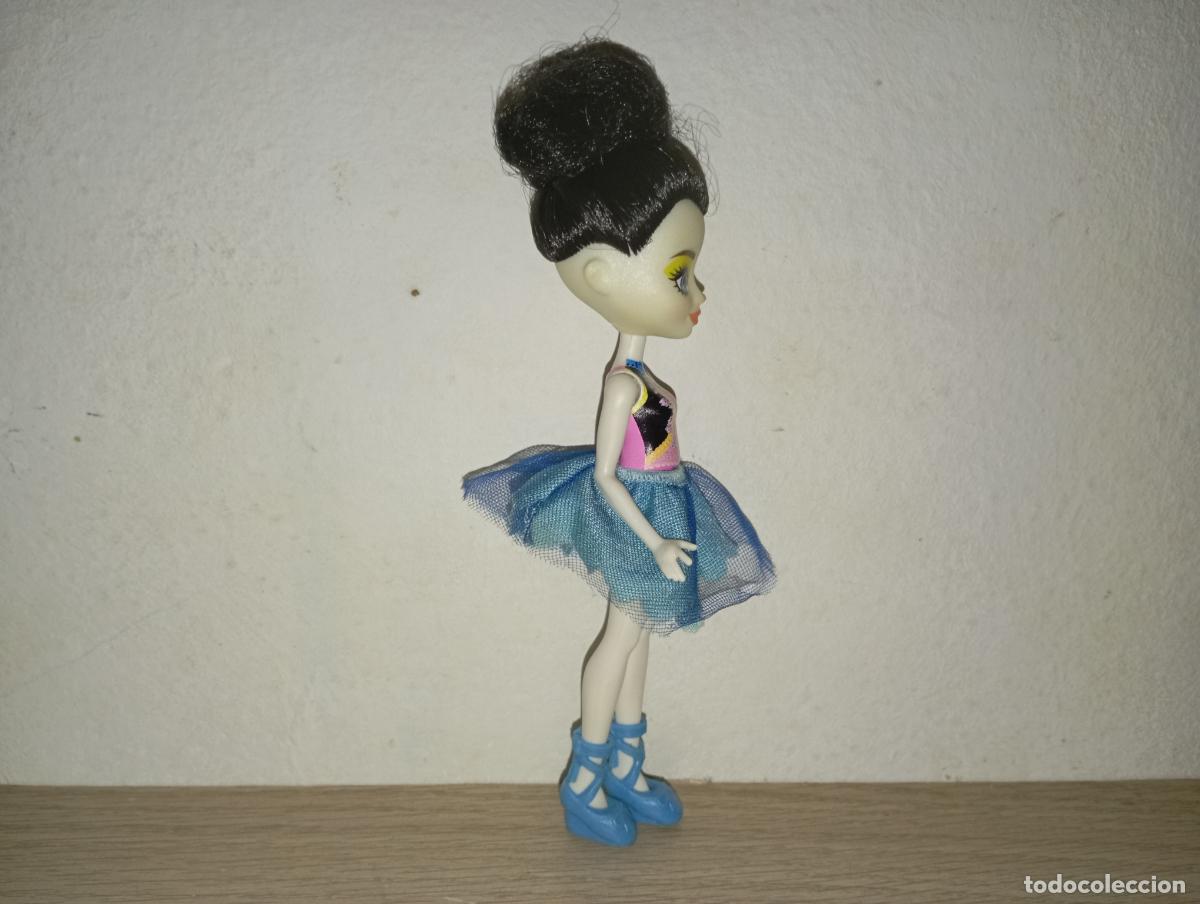 Mu&ntilde;ecas modernas: Mu&ntilde;eca enchantimals mattel - Foto 2