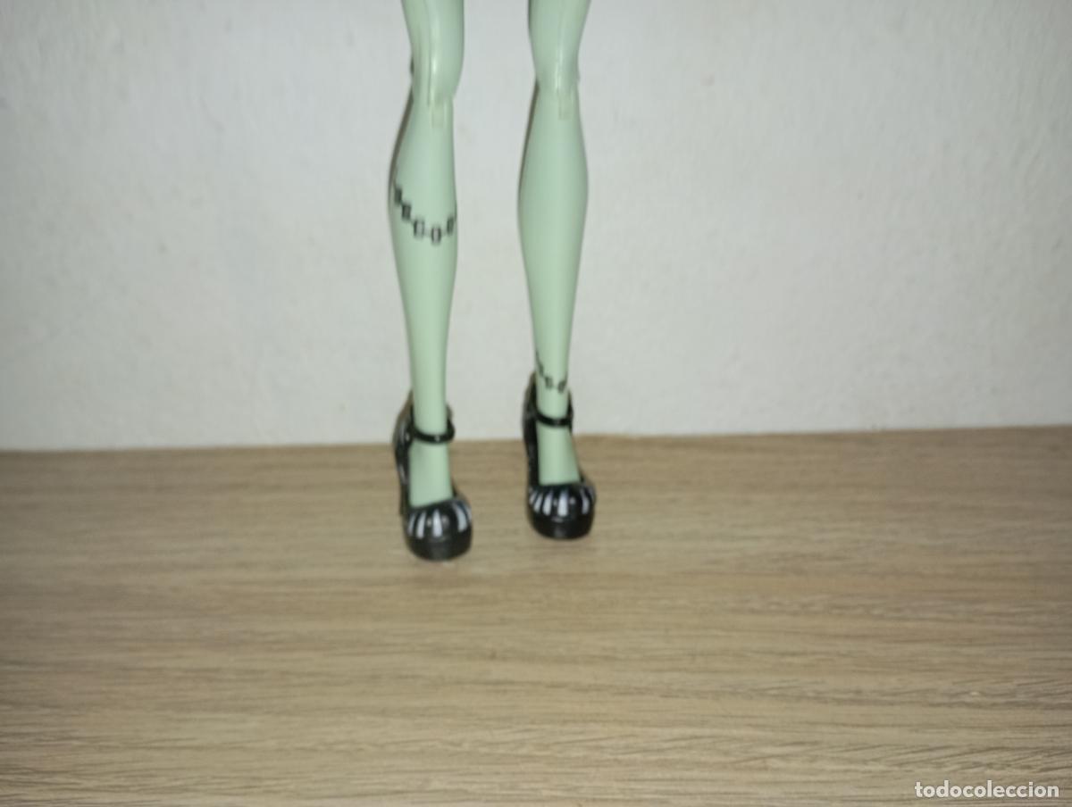 Mu&ntilde;ecas modernas: Mu&ntilde;eca Monster high Frankie strein - Foto 5