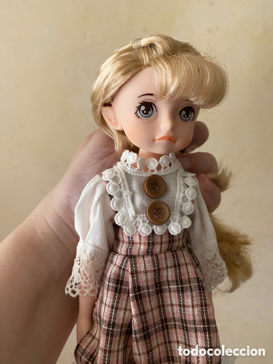Mu&ntilde;ecas modernas: Hada beige de colecci&oacute;n - Foto 1