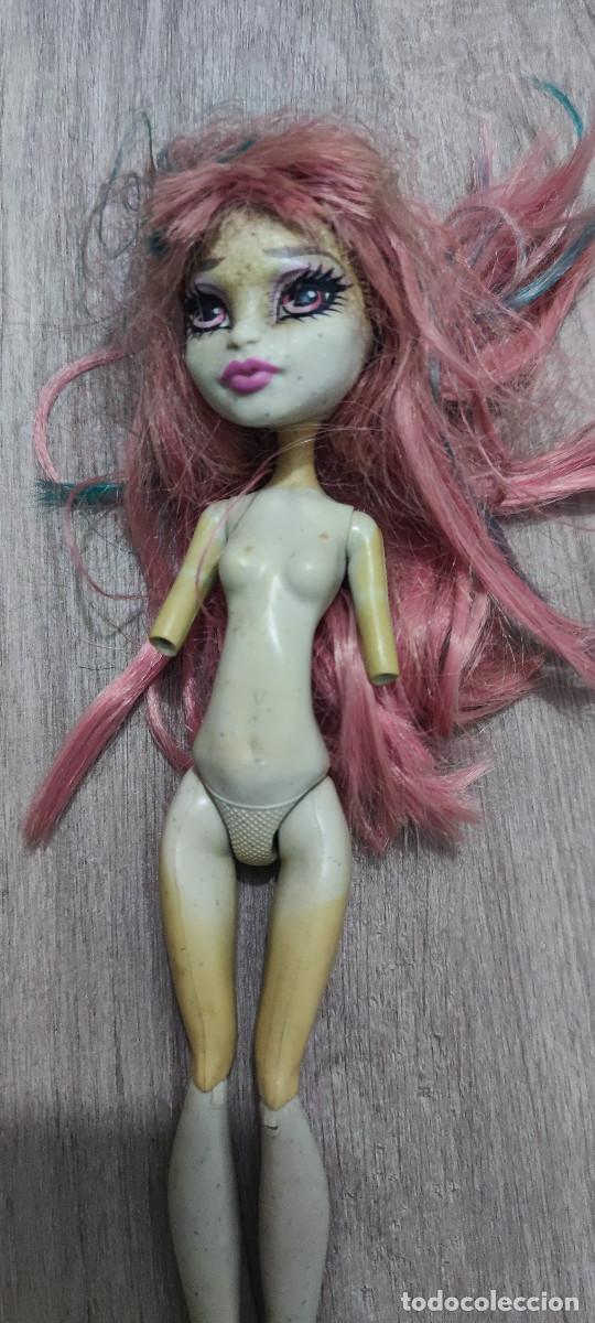 Mu&ntilde;ecas modernas: Mu&ntilde;eca Monster High sin brazos y decolorada - Foto 2