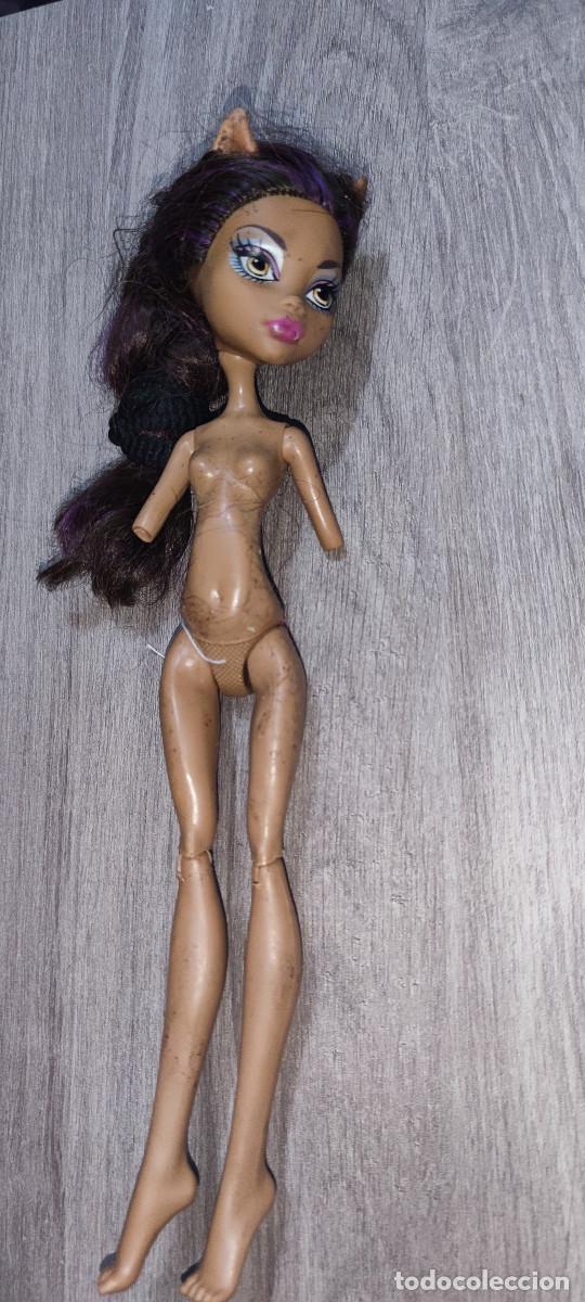 Mu&ntilde;ecas modernas: Mu&ntilde;eca Monster High sin brazos y manchas - Foto 2