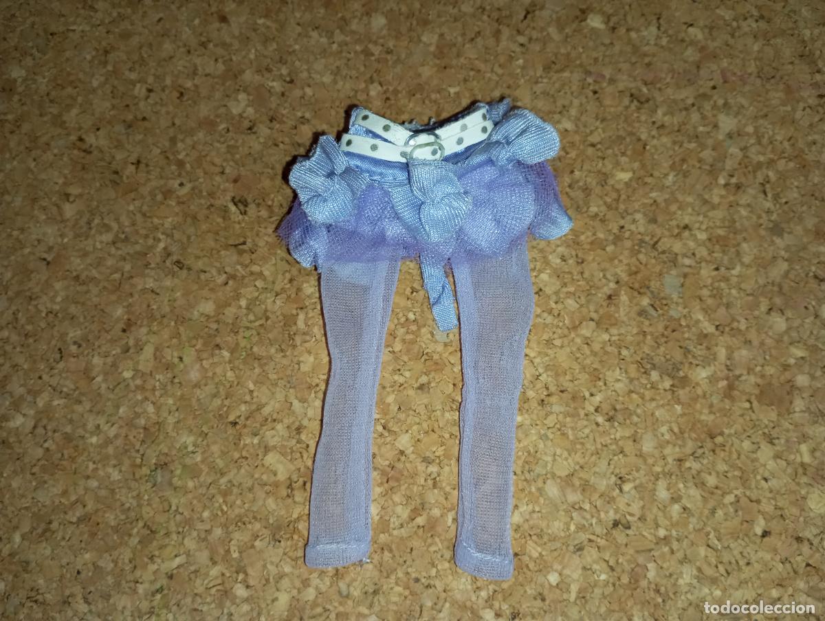 Mu&ntilde;ecas modernas: falda y medias de mu&ntilde;eca bratz - Foto 4