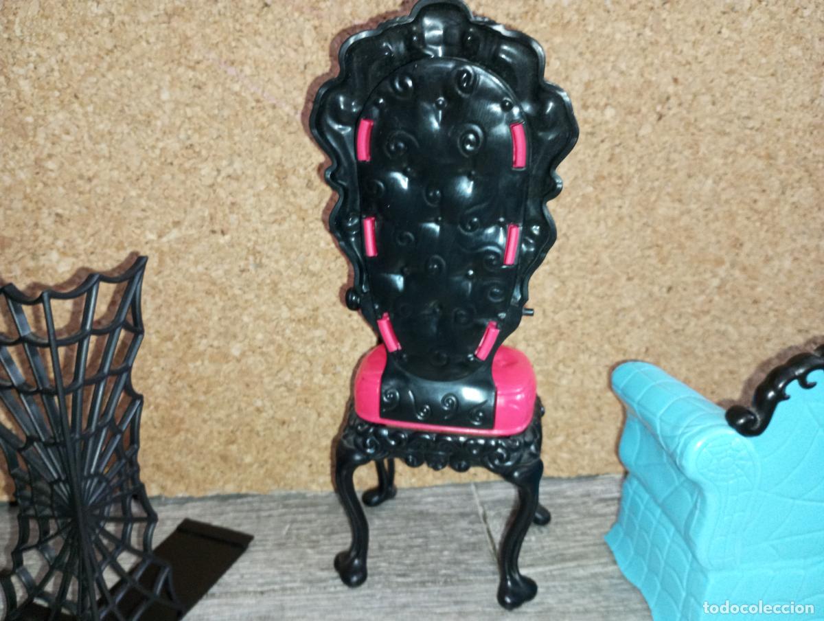 Mu&ntilde;ecas modernas: Lote muebles de mu&ntilde;eca Monster high - Foto 3