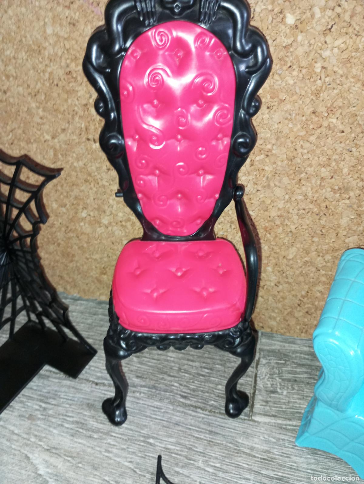 Mu&ntilde;ecas modernas: Lote muebles de mu&ntilde;eca Monster high - Foto 9