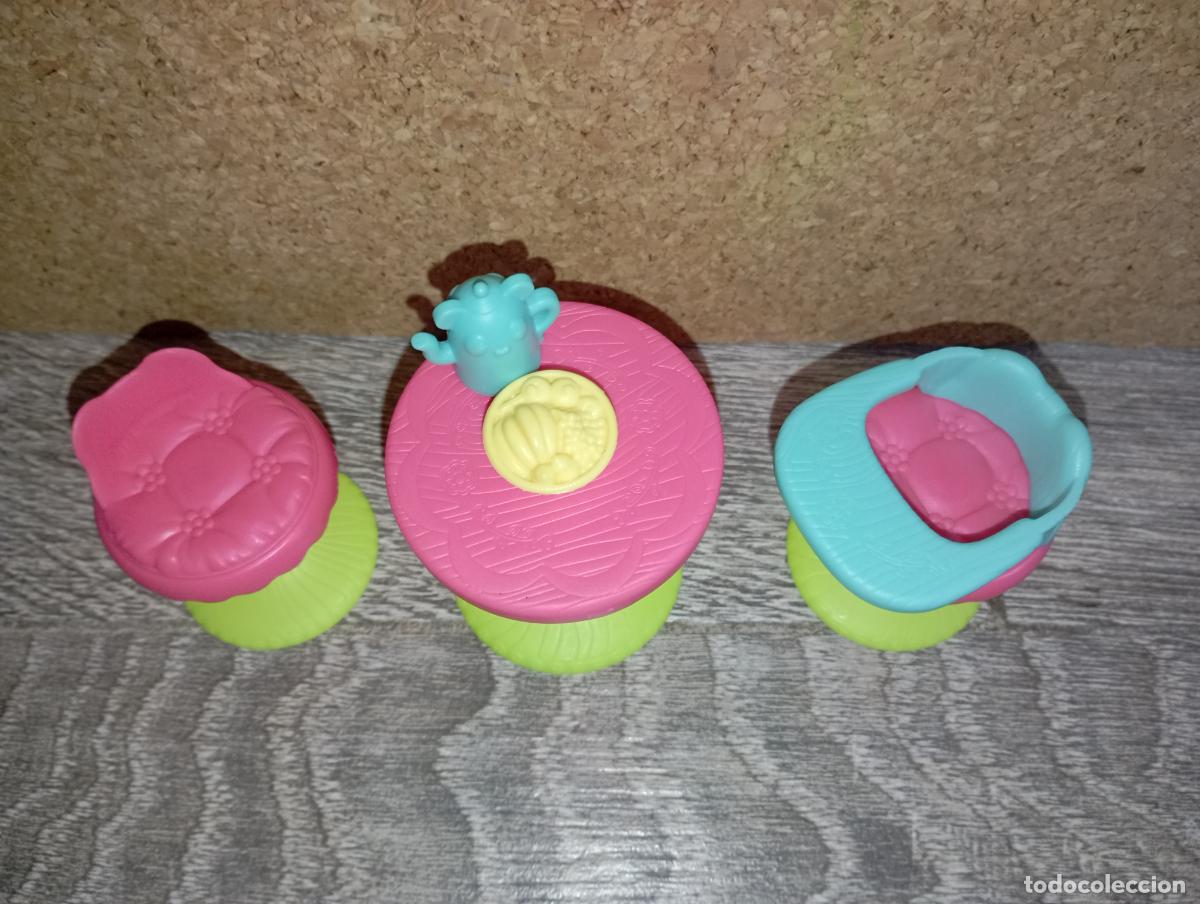 Mu&ntilde;ecas modernas: Lote muebles de mu&ntilde;eca enchantimals - Foto 2