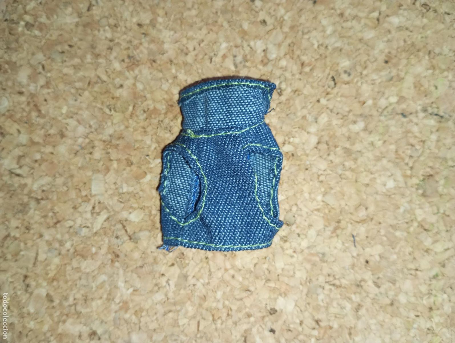 Mu&ntilde;ecas modernas: Chaleco de mu&ntilde;eca Monster high - Foto 2