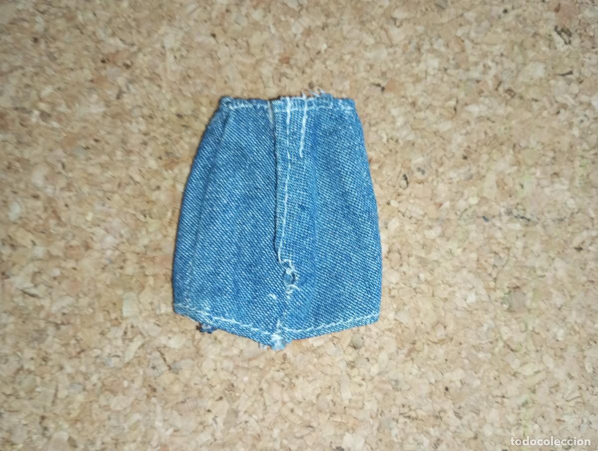 Mu&ntilde;ecas modernas: Falda de mu&ntilde;eca Bratz - Foto 2
