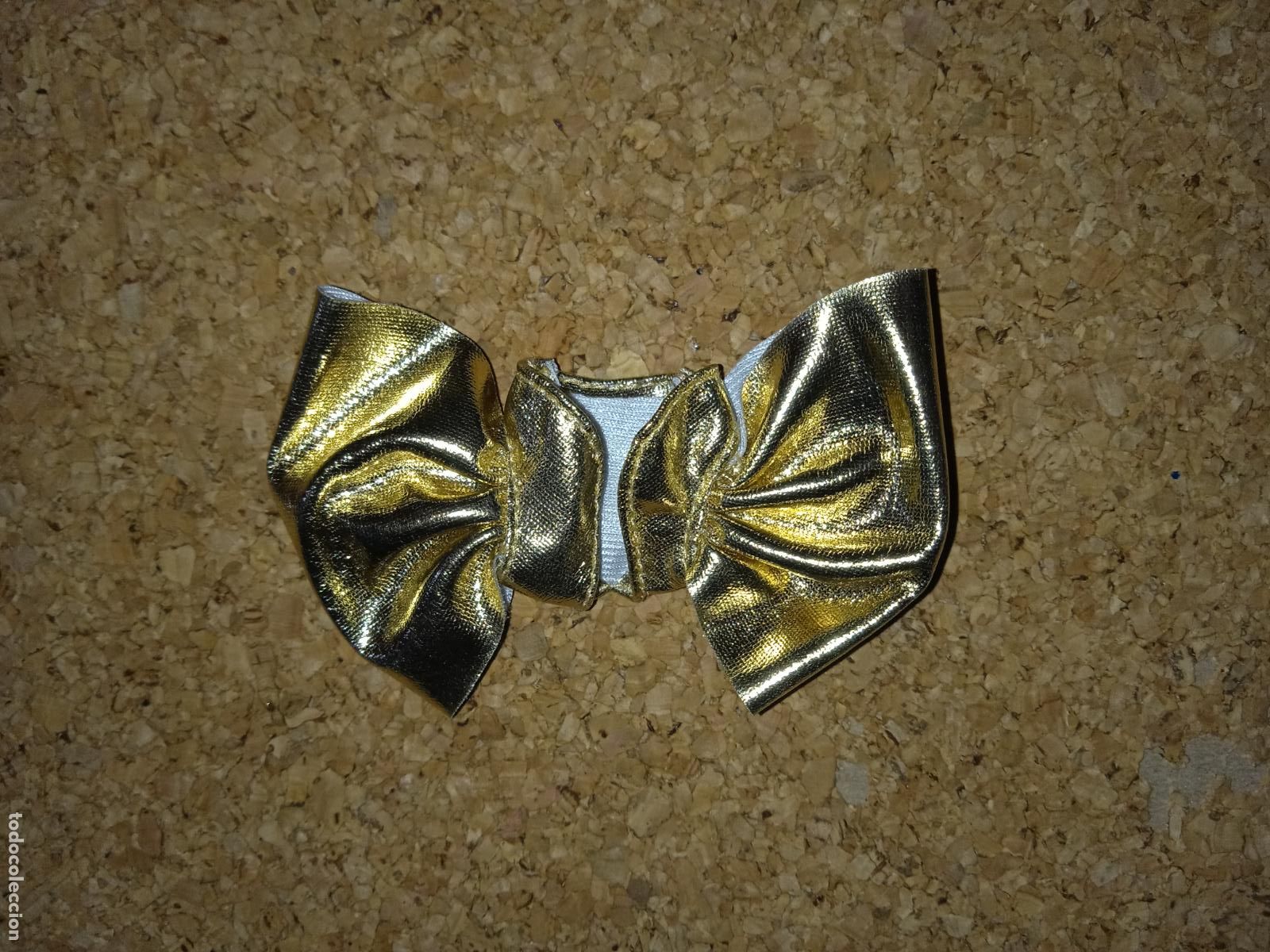 Mu&ntilde;ecas modernas: blusa dorada de mu&ntilde;eca monster high - Foto 1