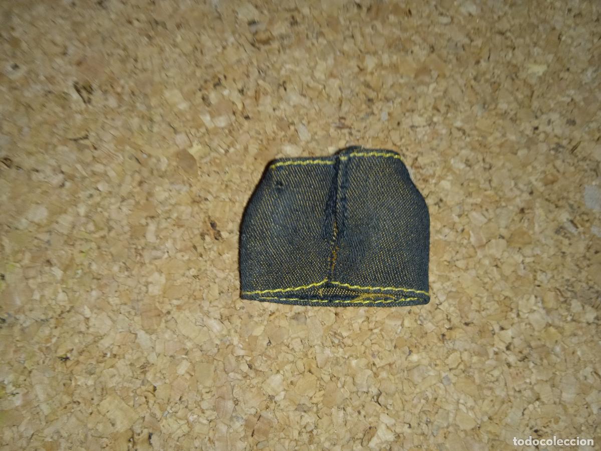 Mu&ntilde;ecas modernas: falda de mu&ntilde;eca bratz - Foto 2