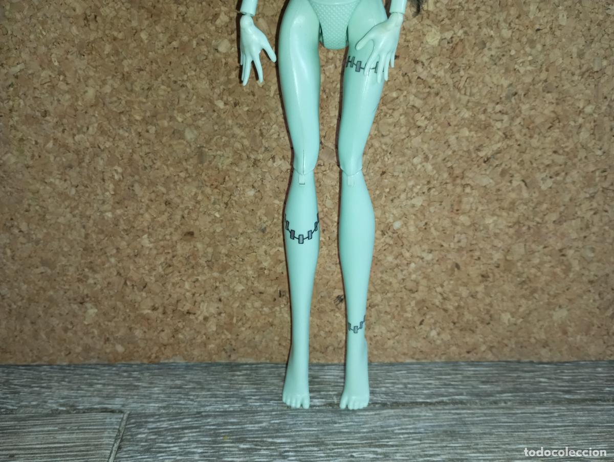 Mu&ntilde;ecas modernas: mu&ntilde;eca monster high frankie - Foto 5