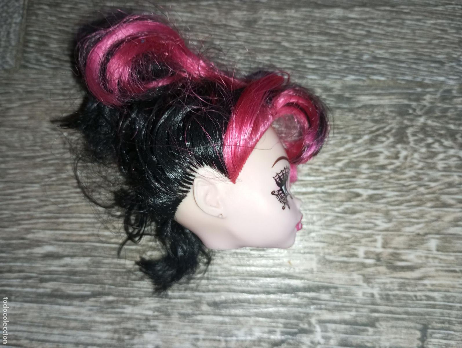 Mu&ntilde;ecas modernas: cabeza de mu&ntilde;eca monster high draculaura - Foto 2