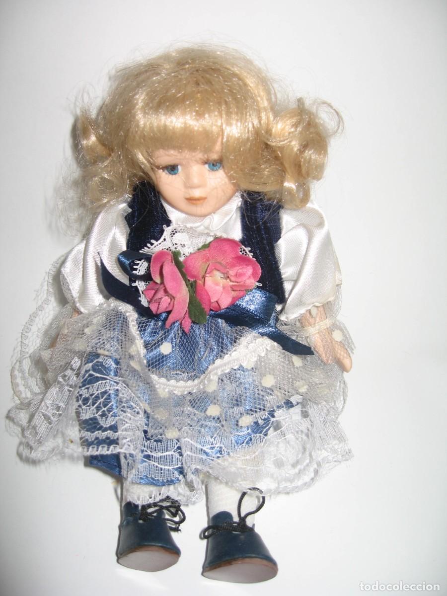 Mu&ntilde;ecas modernas: MU&Ntilde;ECA DE COLECCION EN PORCELANA - Foto 1