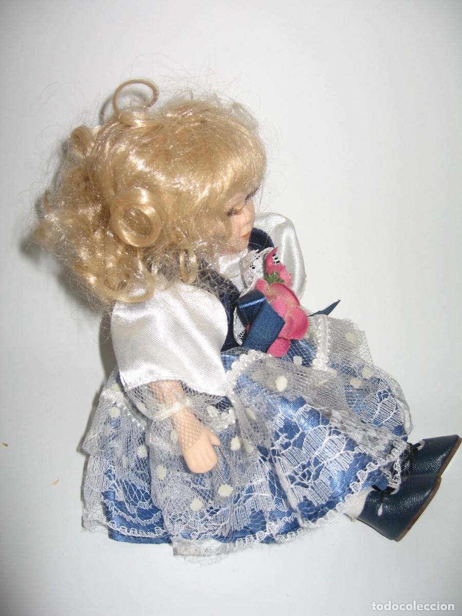 Mu&ntilde;ecas modernas: MU&Ntilde;ECA DE COLECCION EN PORCELANA - Foto 3