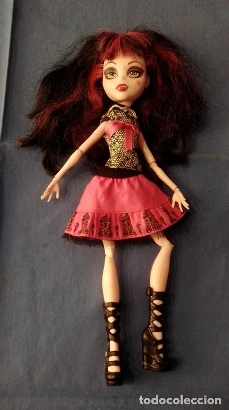 Mu&ntilde;ecas modernas: mu&ntilde;eca Monster High Draculaura - Foto 2