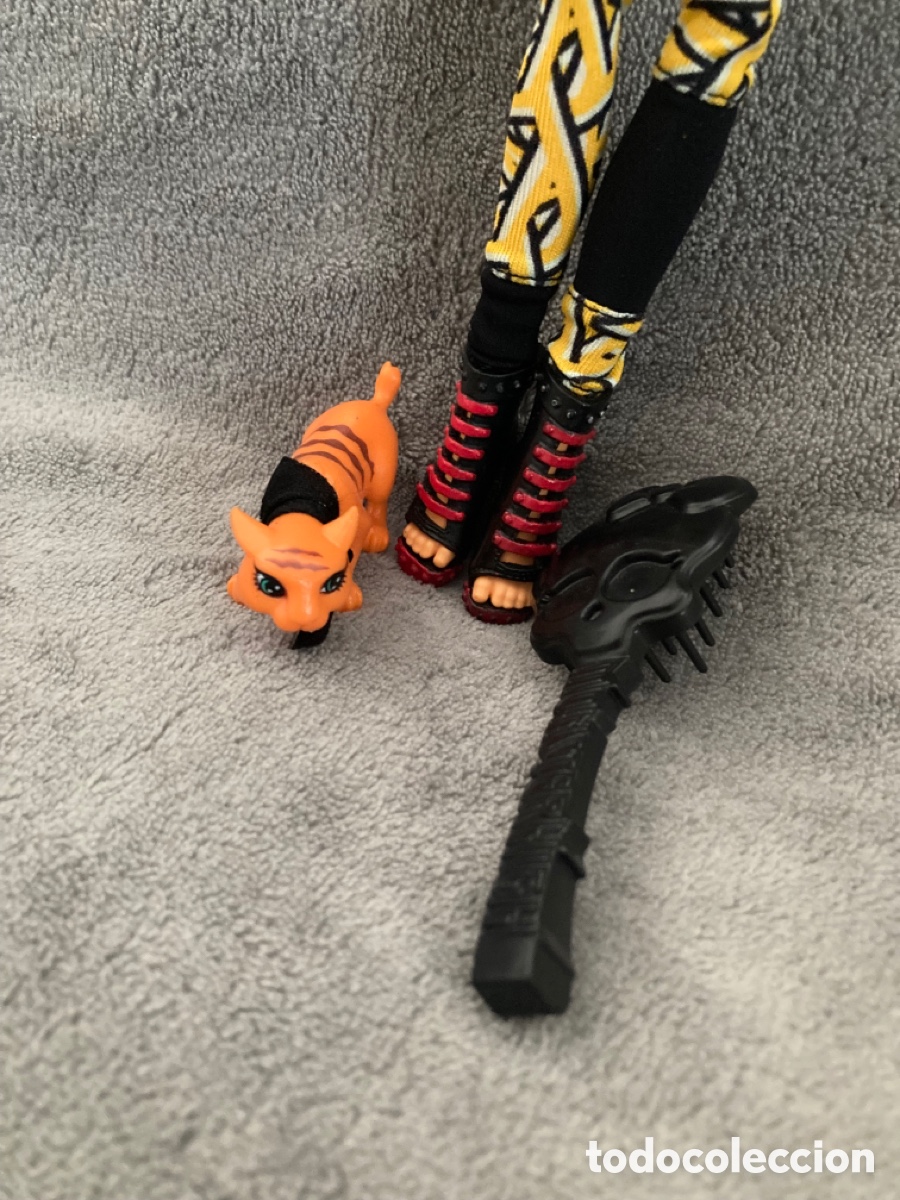 Mu&ntilde;ecas modernas: Mu&ntilde;eca Monster High Toralei - Foto 2