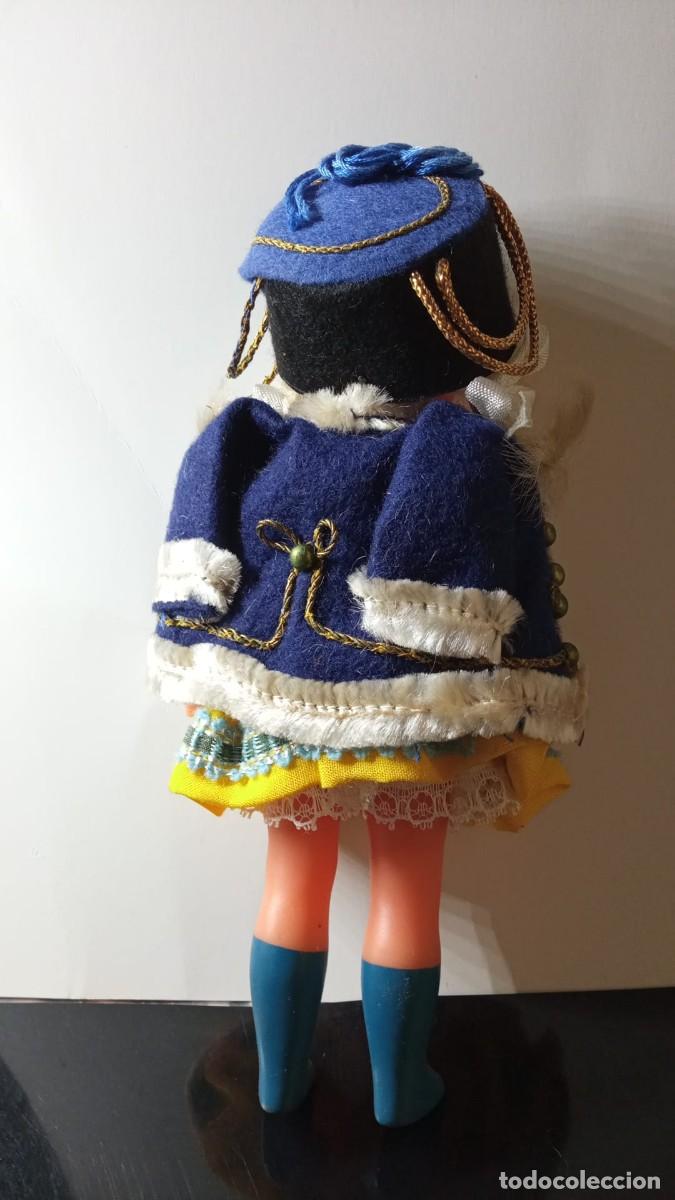 Mu&ntilde;ecas modernas: Preciosa mu&ntilde;eca folklorica de 19 cm - Foto 3