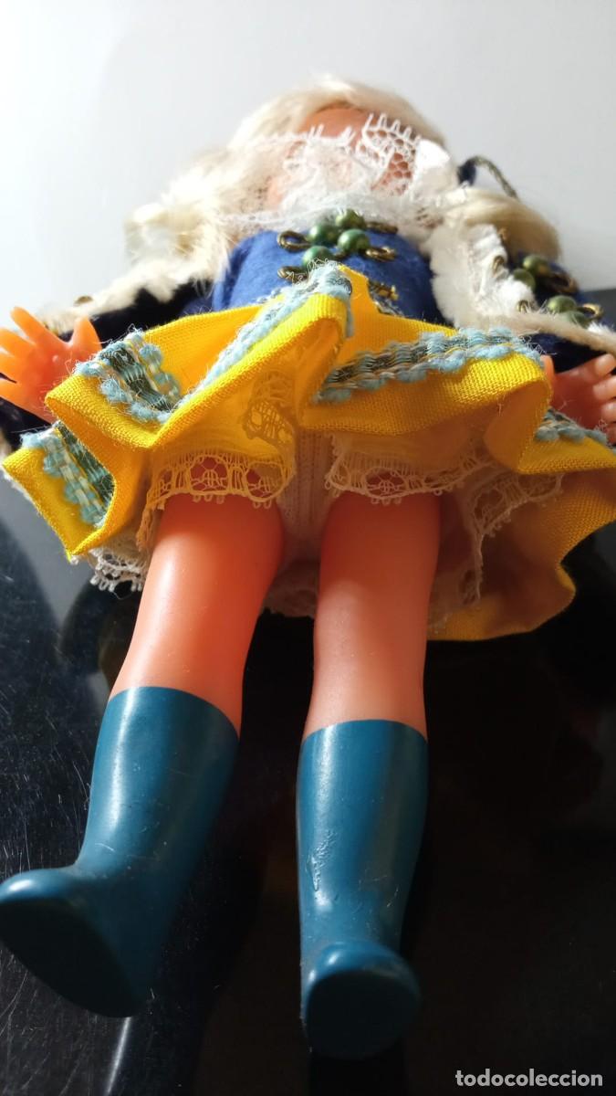 Mu&ntilde;ecas modernas: Preciosa mu&ntilde;eca folklorica de 19 cm - Foto 4
