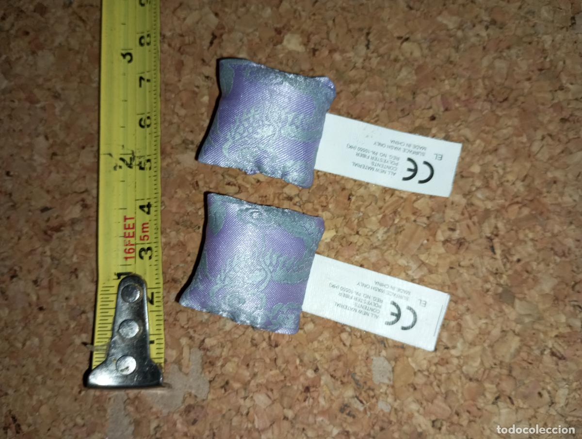 Mu&ntilde;ecas modernas: lote almohadas de mu&ntilde;eca Bratz - Foto 2