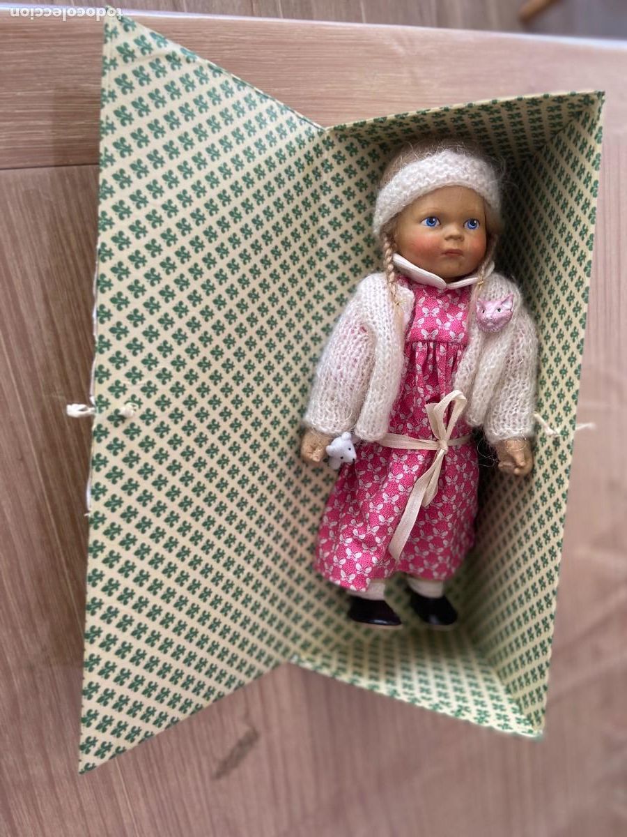 Mu&ntilde;ecas modernas: Preciosa Mu&ntilde;eca Alemana, de Madera. Caja original triangular. - Foto 22