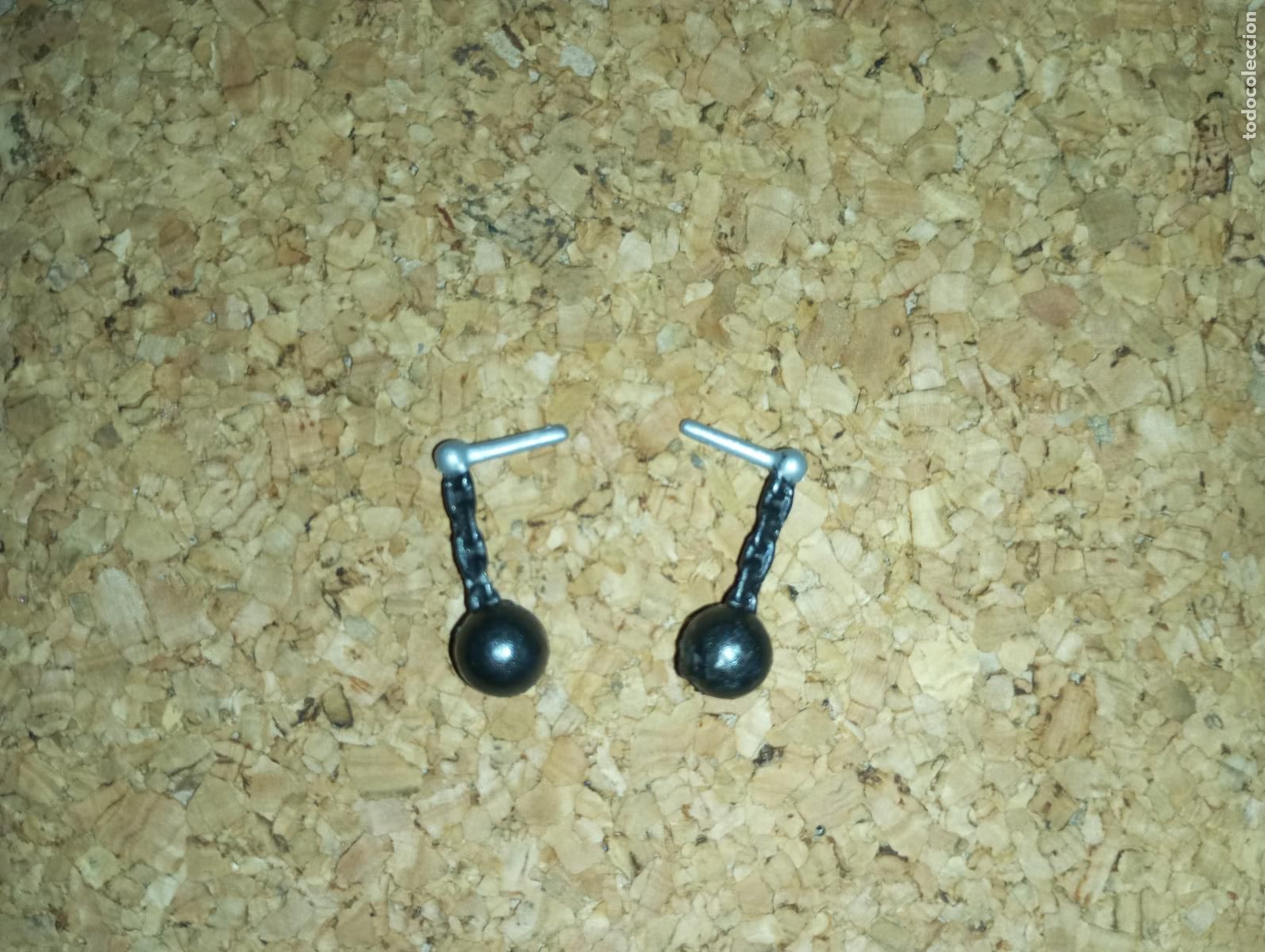 Mu&ntilde;ecas modernas: Pendientes de mu&ntilde;eca Monster High - Foto 1