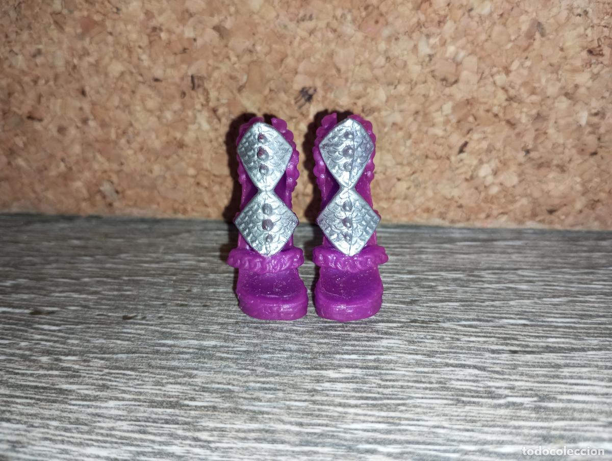Mu&ntilde;ecas modernas: Zapatos de mu&ntilde;eca Monster high - Foto 3