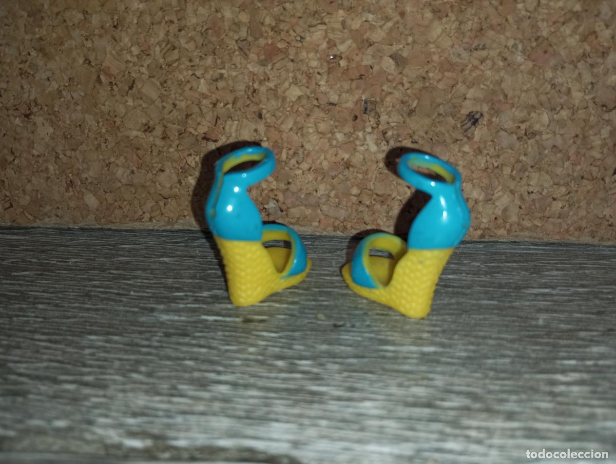 Mu&ntilde;ecas modernas: Zapatos de mu&ntilde;eca bratzillaz - Foto 3