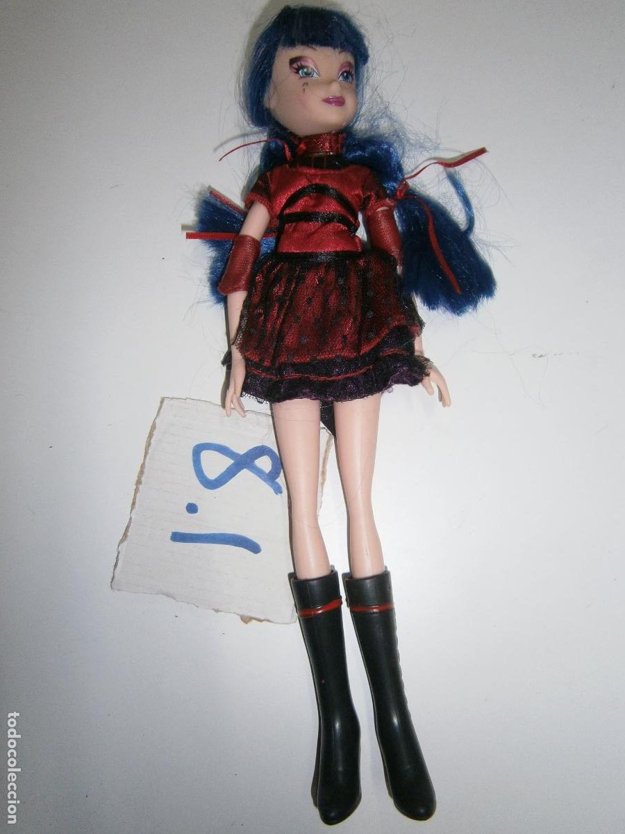 Mu&ntilde;ecas modernas: -- ANTIGUA MU&Ntilde;ECA WINX -- - Foto 1