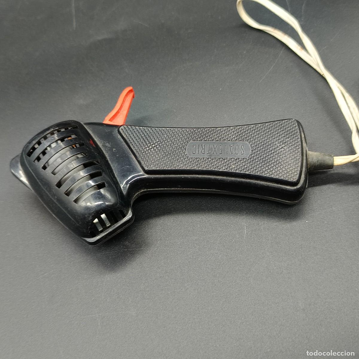 Mu&ntilde;ecas modernas: MANDO SCALEXTRIC ROJO - NO PROBADO - Foto 2