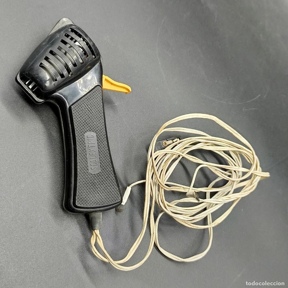 Mu&ntilde;ecas modernas: MANDO SCALEXTRIC AMARILLO - NO PROBADO - Foto 1