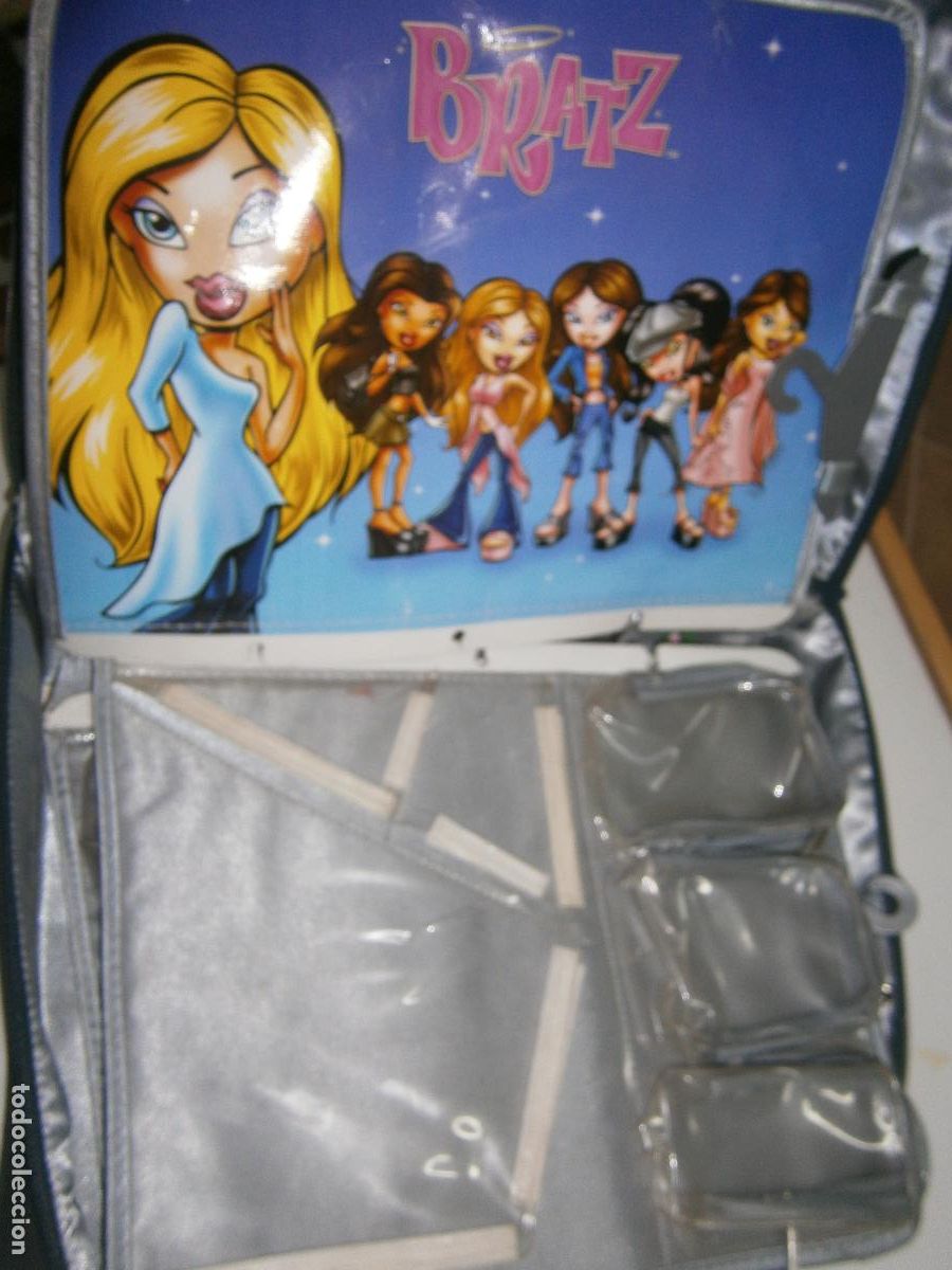 Mu&ntilde;ecas modernas: MALETIN BRATZ CON SEPARADORES DE COMPLEMENTOS INTERNOS - Foto 4