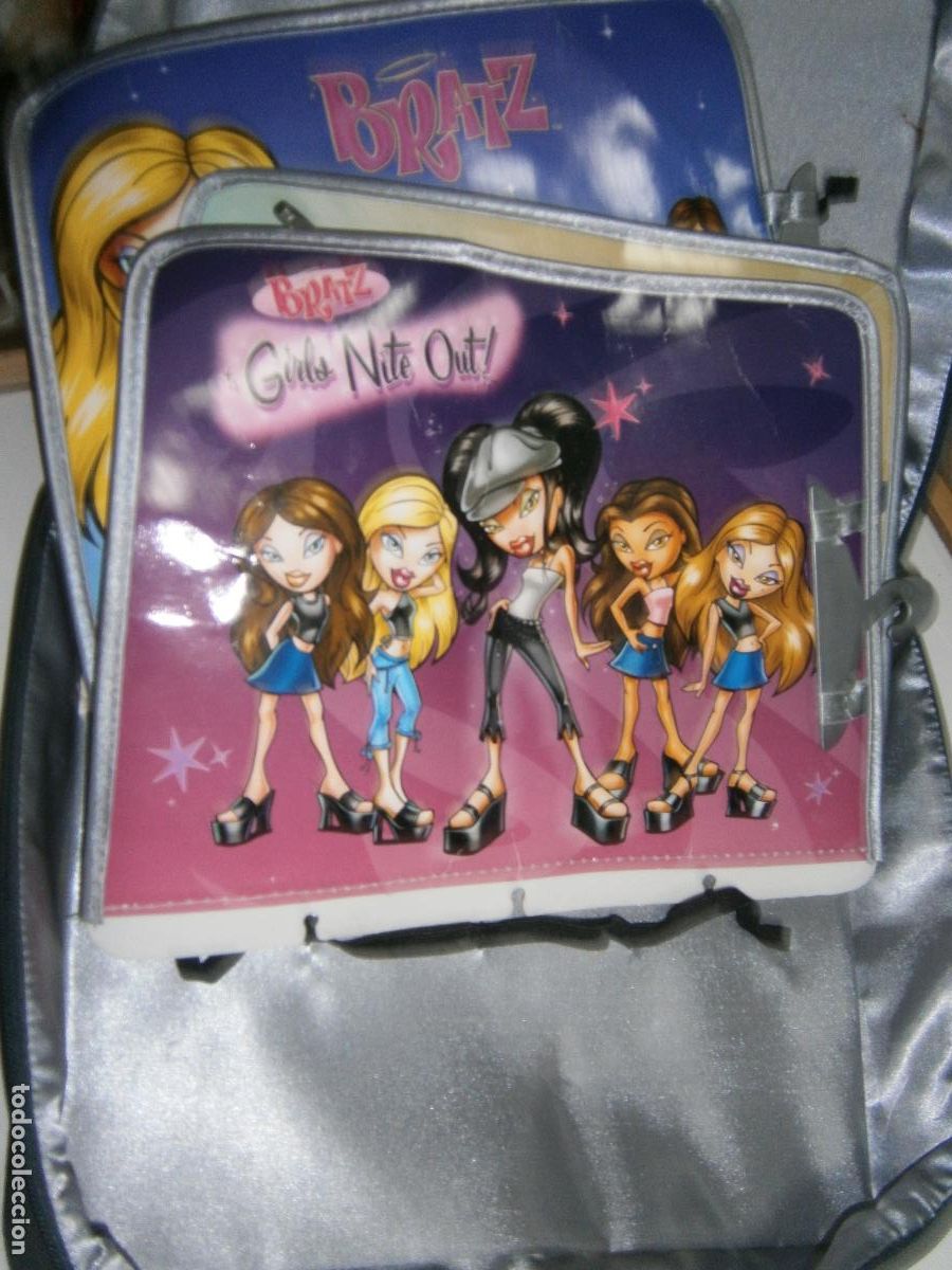 Mu&ntilde;ecas modernas: MALETIN BRATZ CON SEPARADORES DE COMPLEMENTOS INTERNOS - Foto 6