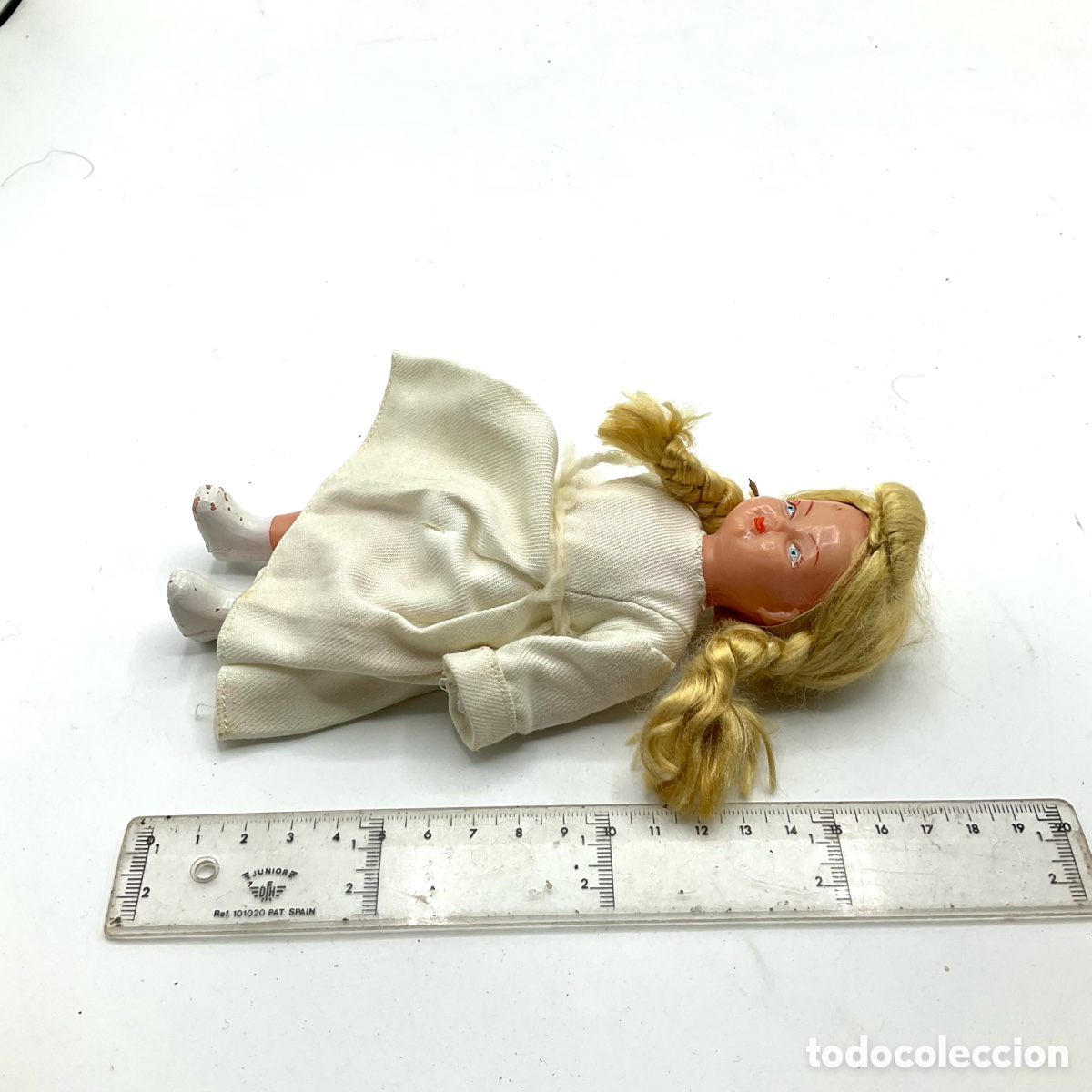 Mu&ntilde;ecas modernas: Antigua mu&ntilde;eca rubia vestida de blanco - Foto 4