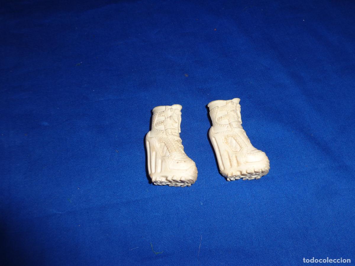 Mu&ntilde;ecas modernas: MONSTER HIGH - BOTAS ORIGINALES MU&Ntilde;ECA MONSTER HIGH! - Foto 1
