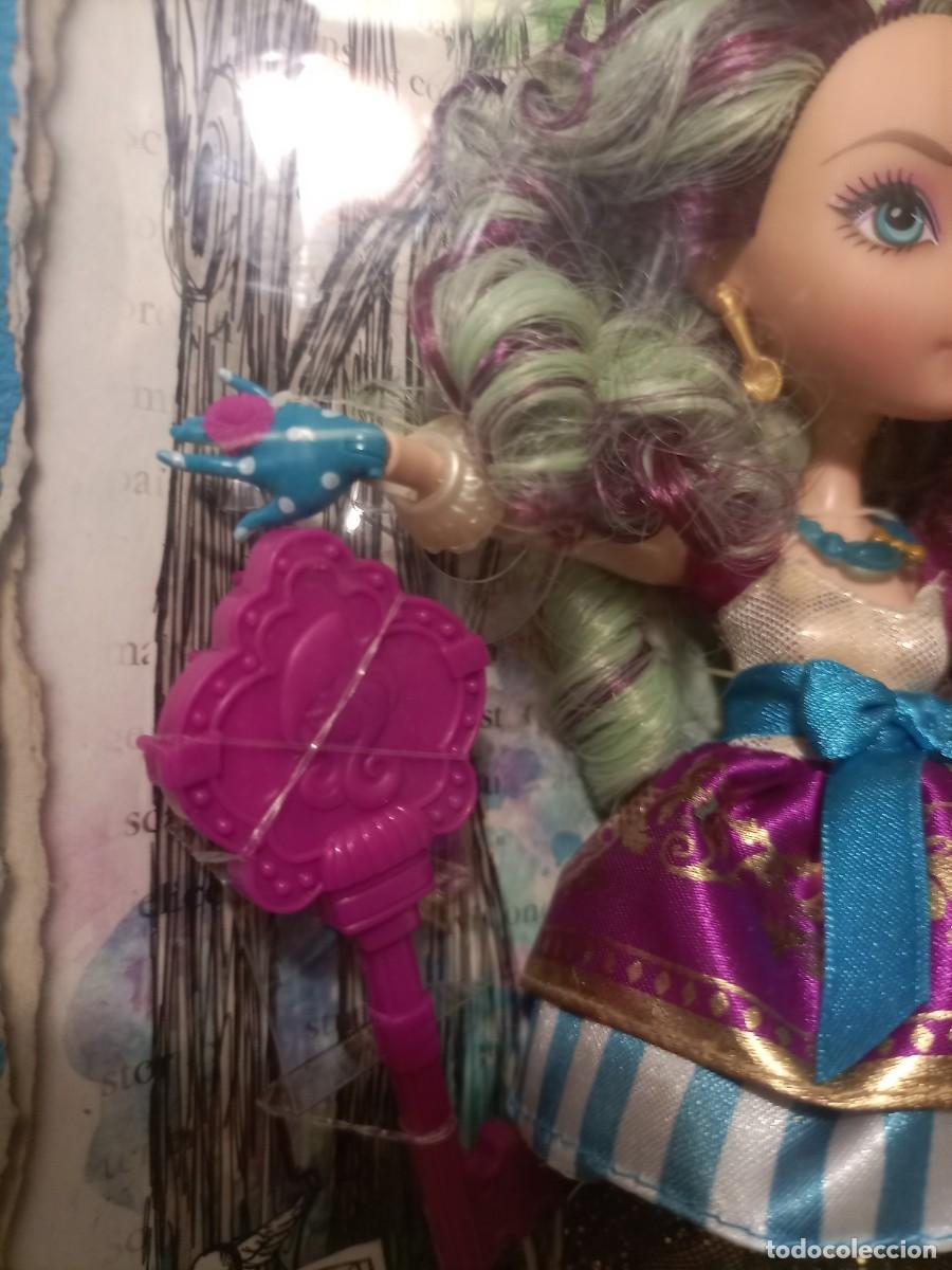 Mu&ntilde;ecas modernas: Madeline Hatter mu&ntilde;eca Ever After High de Mattel 2013 - Foto 3