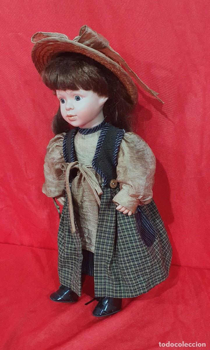 Mu&ntilde;ecas modernas: Antigua mu&ntilde;eca vestido campero - Foto 2