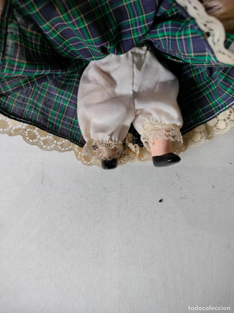 Mu&ntilde;ecas modernas: MU&Ntilde;ECA PEQUE&Ntilde;A CON SU TRAJE. - Foto 3