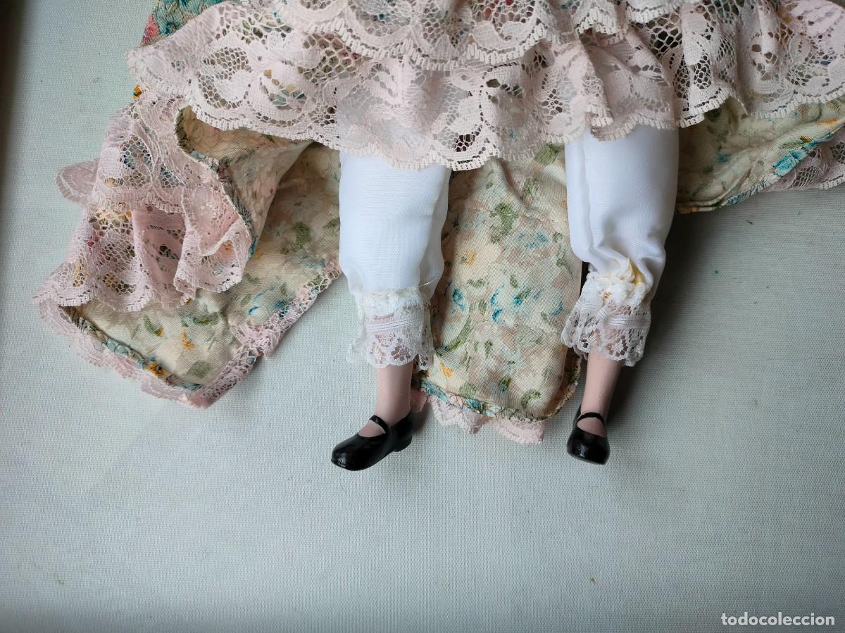 Mu&ntilde;ecas modernas: PEQUE&Ntilde;A MU&Ntilde;ECA CON SU TRAJE. - Foto 5